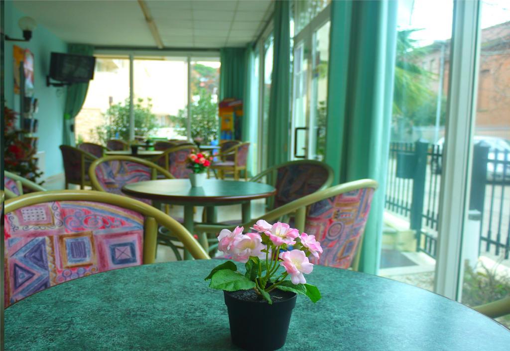 Hotel Maena Rimini Exterior photo