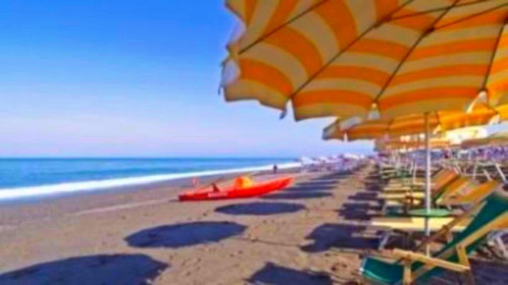 Hotel Maena Rimini Exterior photo